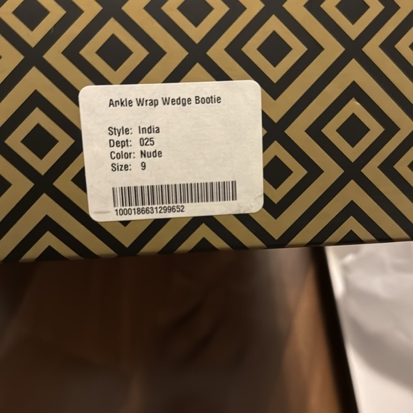 Charles by Charles David wedges - Picture 8 of 8